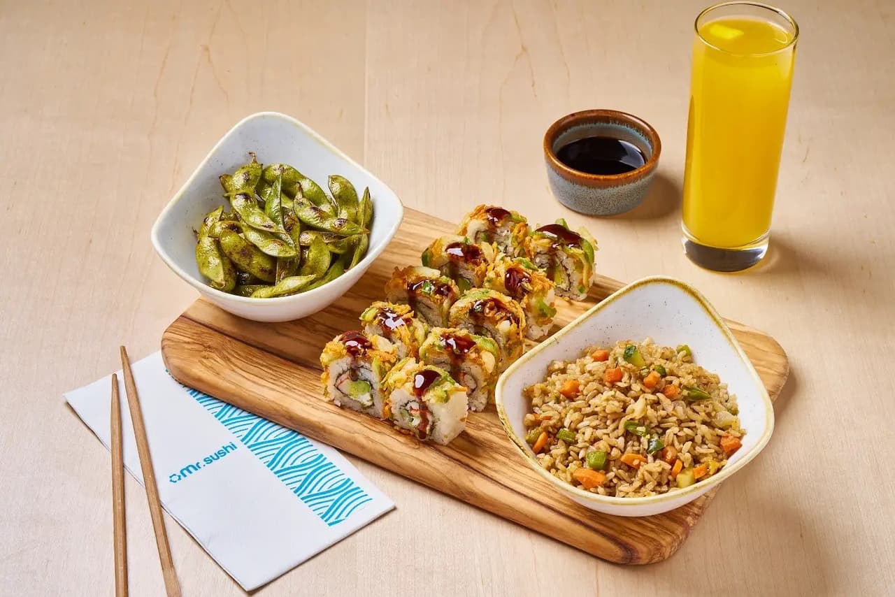 Combo Lunch Box - Entrada, Arroz, Rollo y Agua