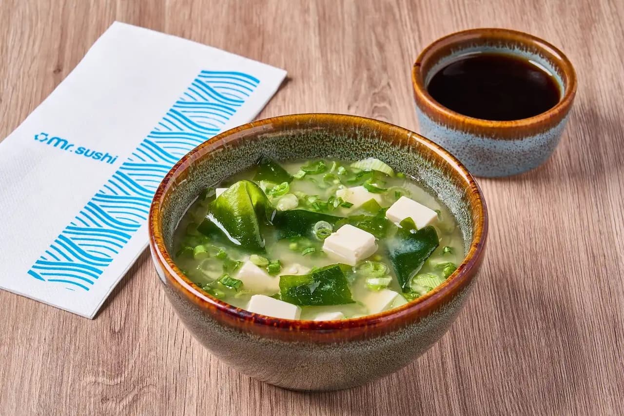 Sopa Miso - Tofu y Cebollín en Caldo de Miso y Soya