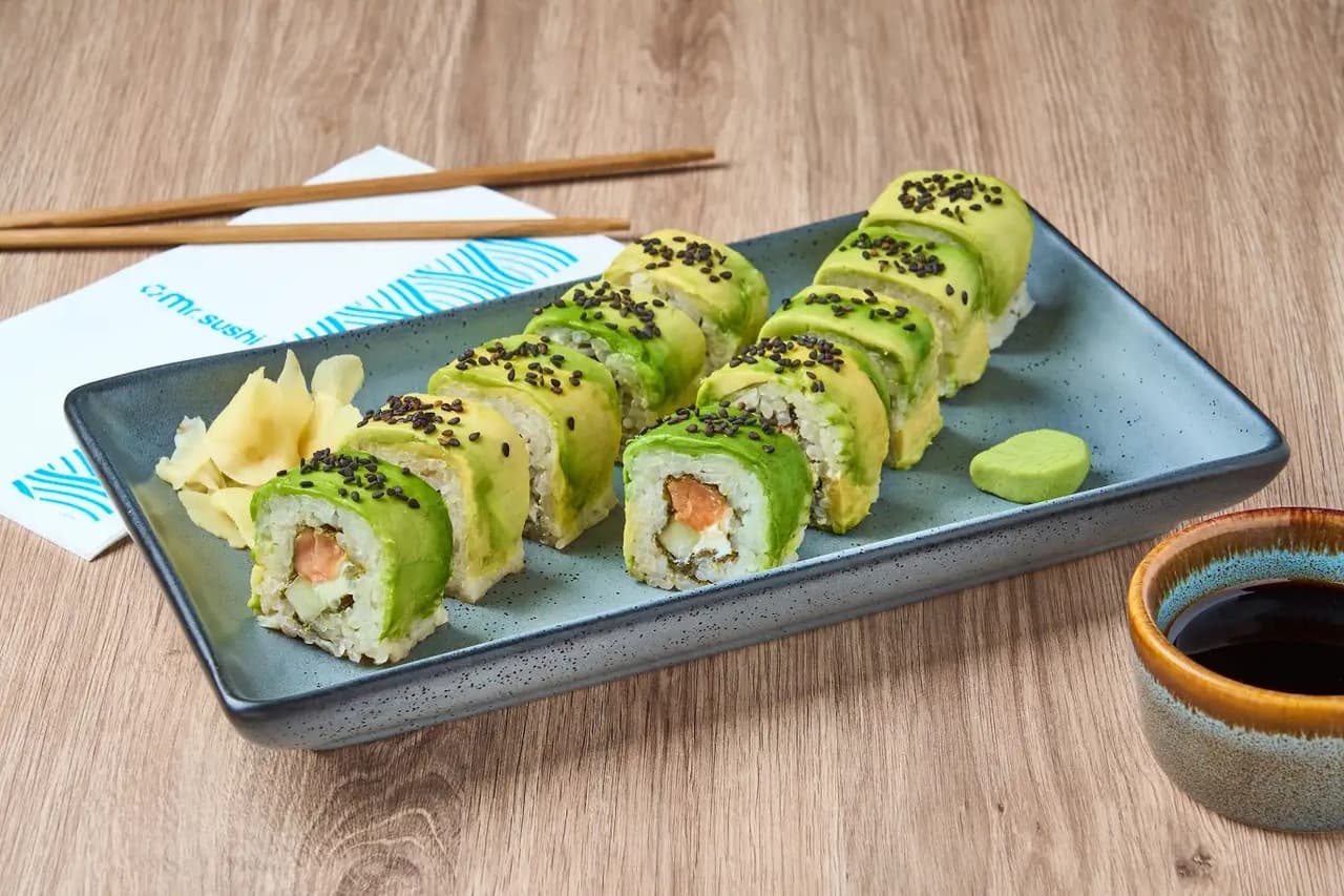 Sushi Avocado Maki Salmón - Salmón con Queso y Aguacate